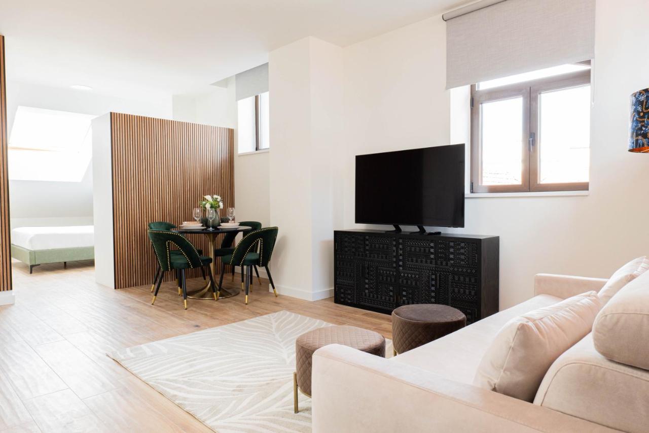 Suite 1907 Oviedo Collection Luaran gambar